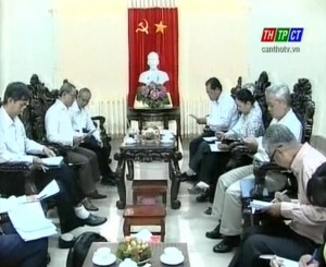 ປະທານຄະນະກຳມະການສູນກາງ ແນວໂຮມປະເທດຊາດ ເຮັດວຽກກັບ ຄະນະຊີ້ນຳເຂດຕາເວັນຕົກພາກໃຕ້